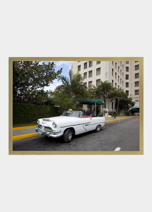 Vintage car in driveway of Hotel Nacional de Cuba, Havana, Cuba