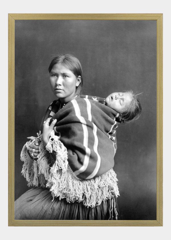 NATIVE AMERICAN WOMAN WITH CHILDREN