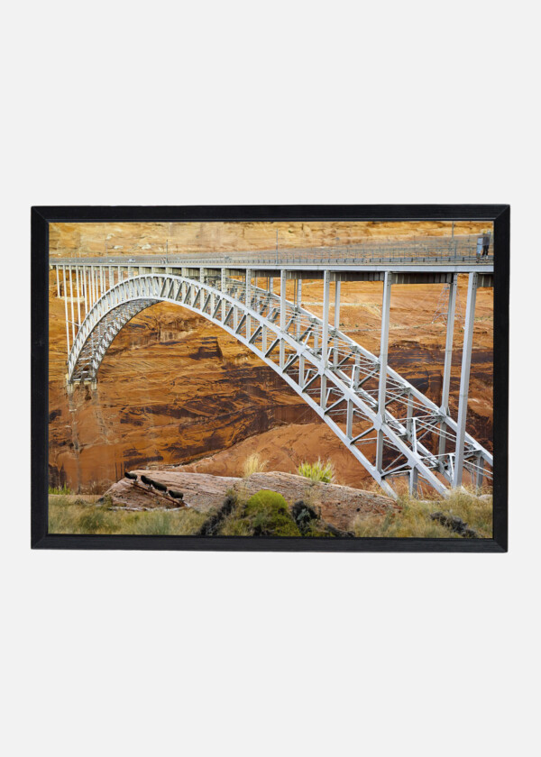 BEAUTIFUL STEEL ARCH BRIDGE