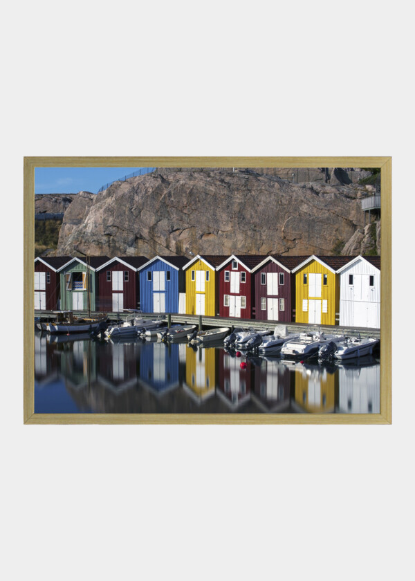 FISHING HUTS IN HAPPY COLORS