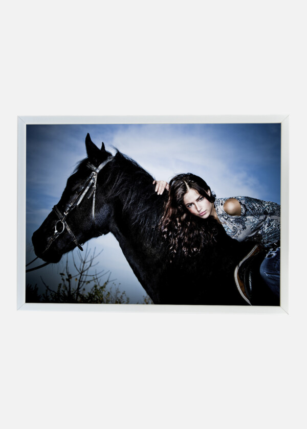 BEAUTIFUL YOUNG BRUNETTE WOMAN RIDE BLACK HORSE