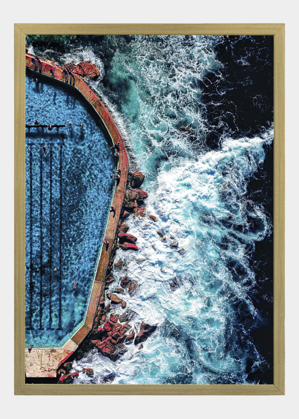 AERIAL VIEW OF BRONTE OCEAN POOL IN SYDNEY, NEW SOUTH WALES AUSTRALIA